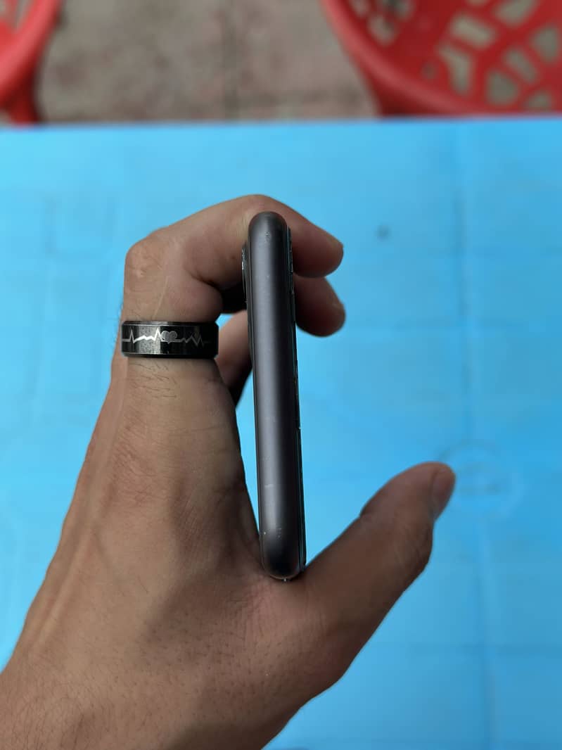 Apple iPhone 11 2
