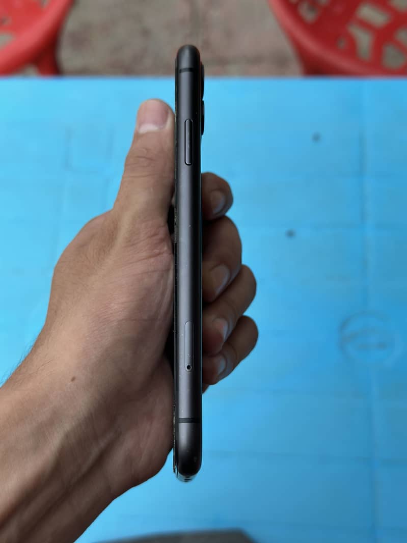 Apple iPhone 11 6