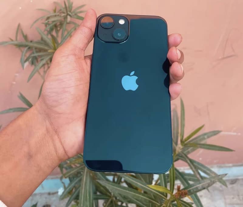 Apple iPhone 13 3