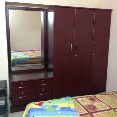 Almari and dressing table for sale