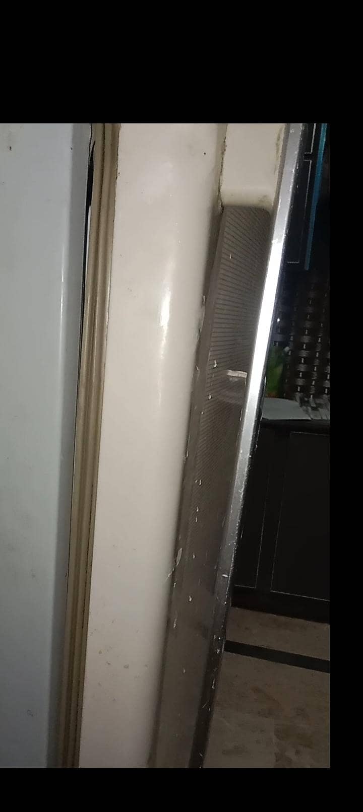 Medium size fridge 4
