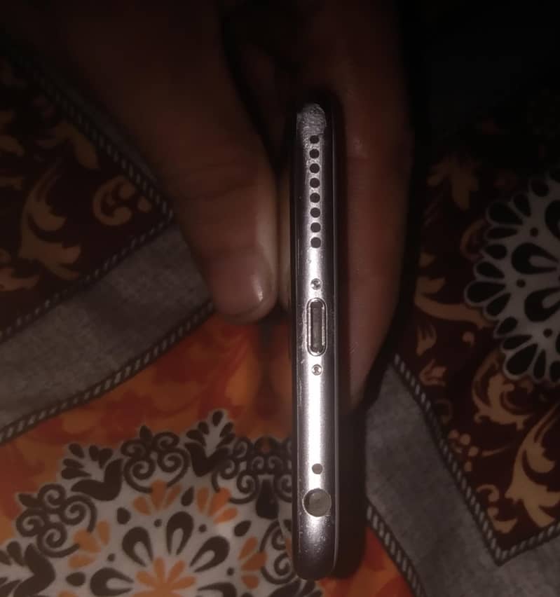 Apple iPhone 6 Plus 2