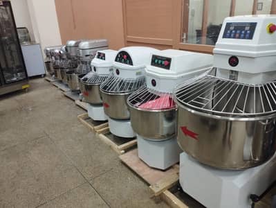 Dough Machine / Spiral Mixer Pizza Oven Deep Fryer Bun Toaster Panini