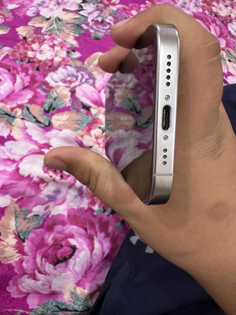 Apple iPhone 16 Pro 5
