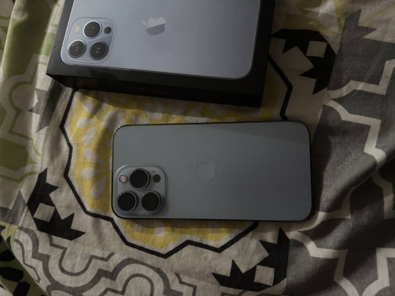 Apple iPhone 13 Pro 4
