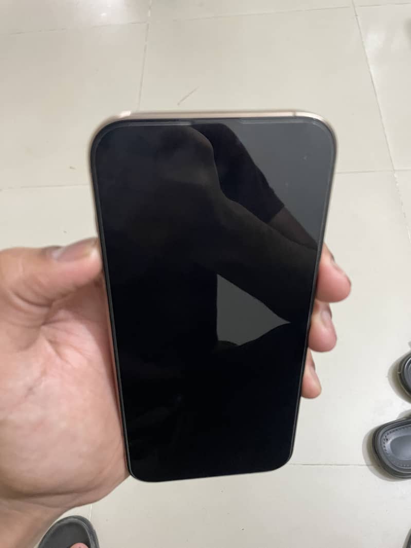 Apple iPhone 16 Pro Max 7