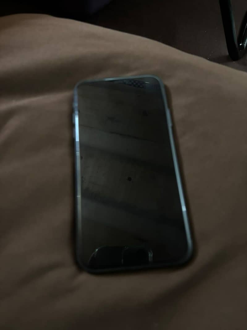 Apple iPhone 11 3