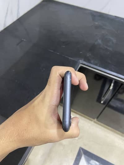 Apple iPhone 11 NON PTA FACTORY UNLOCK 64GB