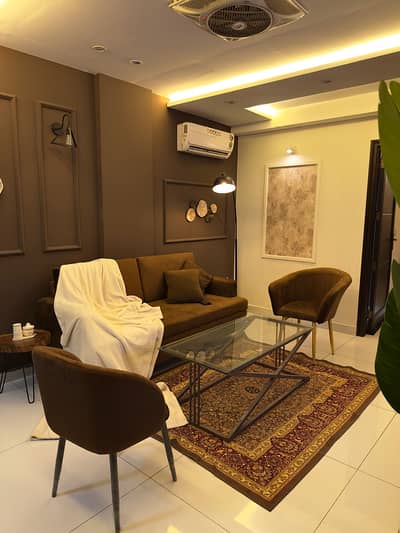 Eiffel Facing One Bedroom Apartment Per Night