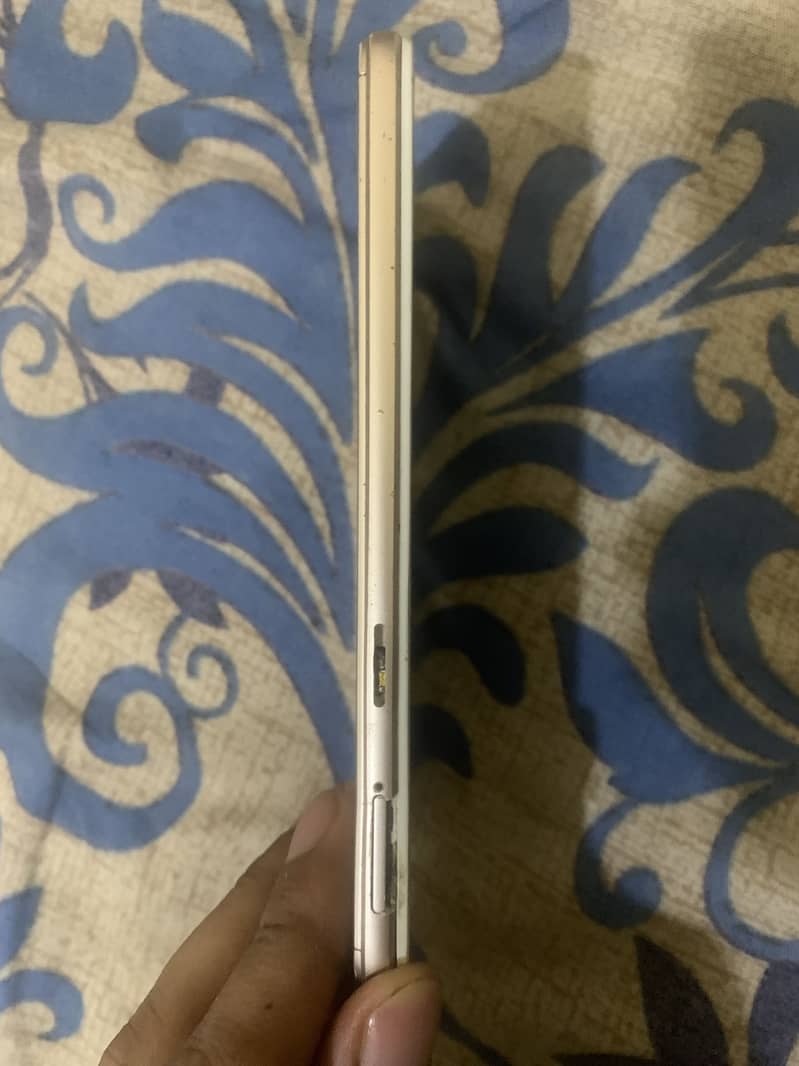 OPPO A37 3