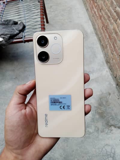 Realme Note 70, sirf 1.5 mahina use howa hai condition 10/10