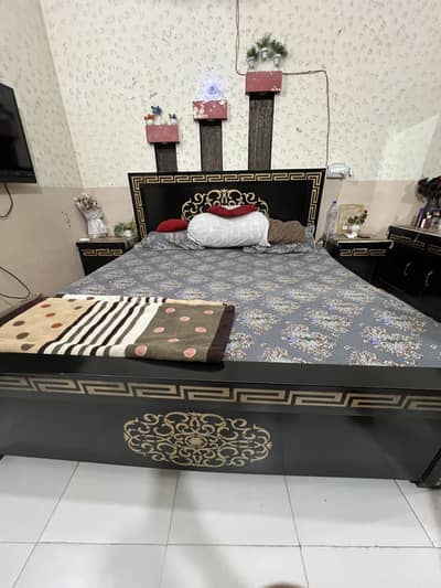 Full size Bed with 2 side tables