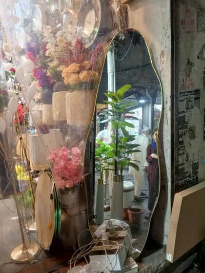 wavy standing mirror