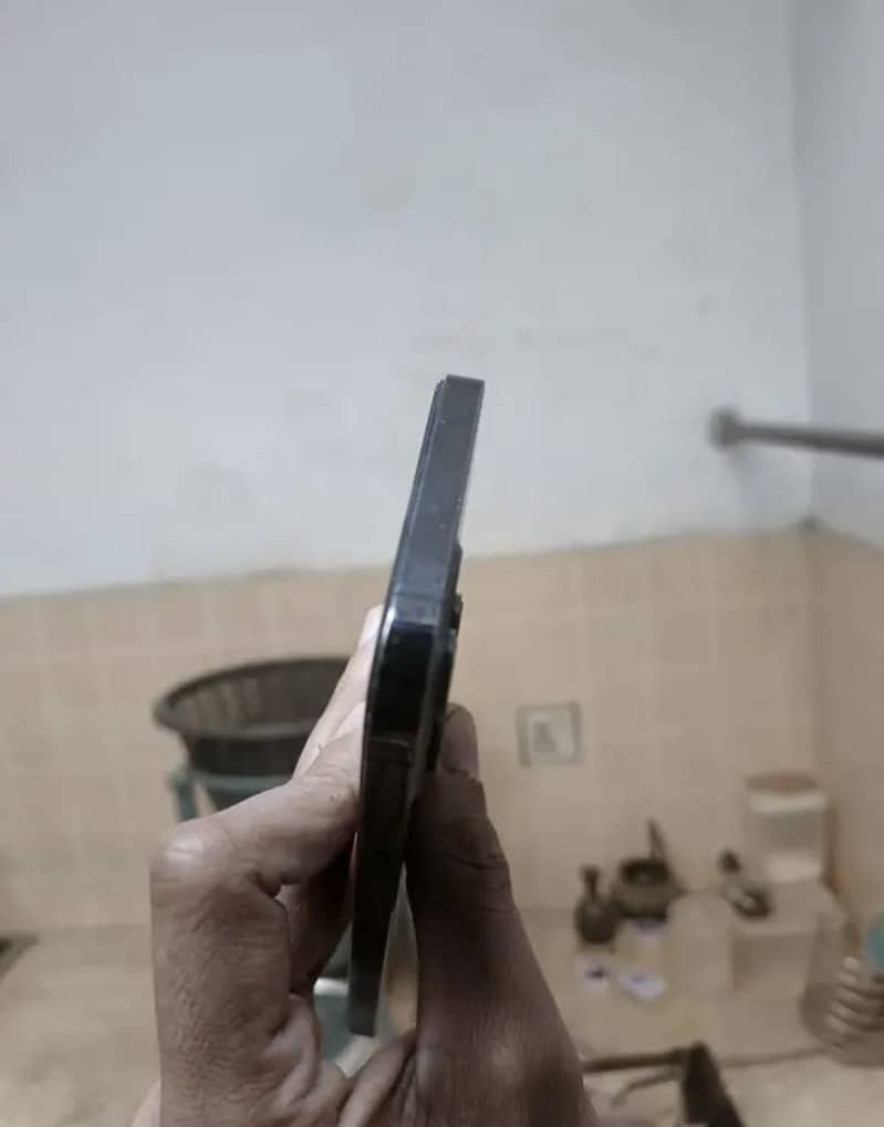iPhone 12 Pro Max 6