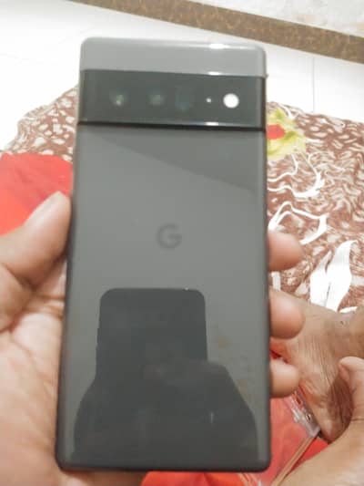 Google Pixel 6 Pro front glass to side minor damage. Miner shade bhi h
