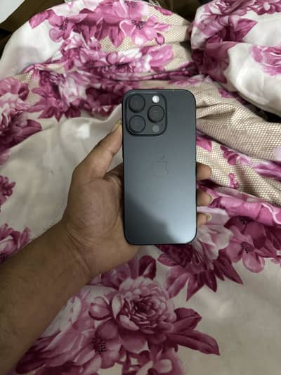 Apple iPhone 16 Pro