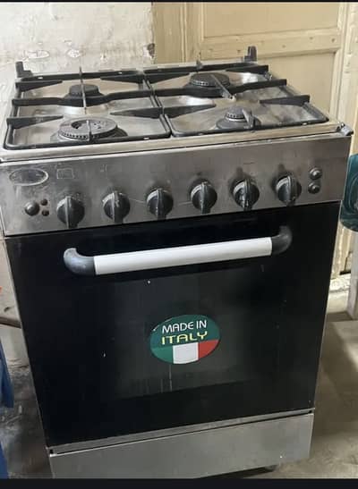 4 burner and oven