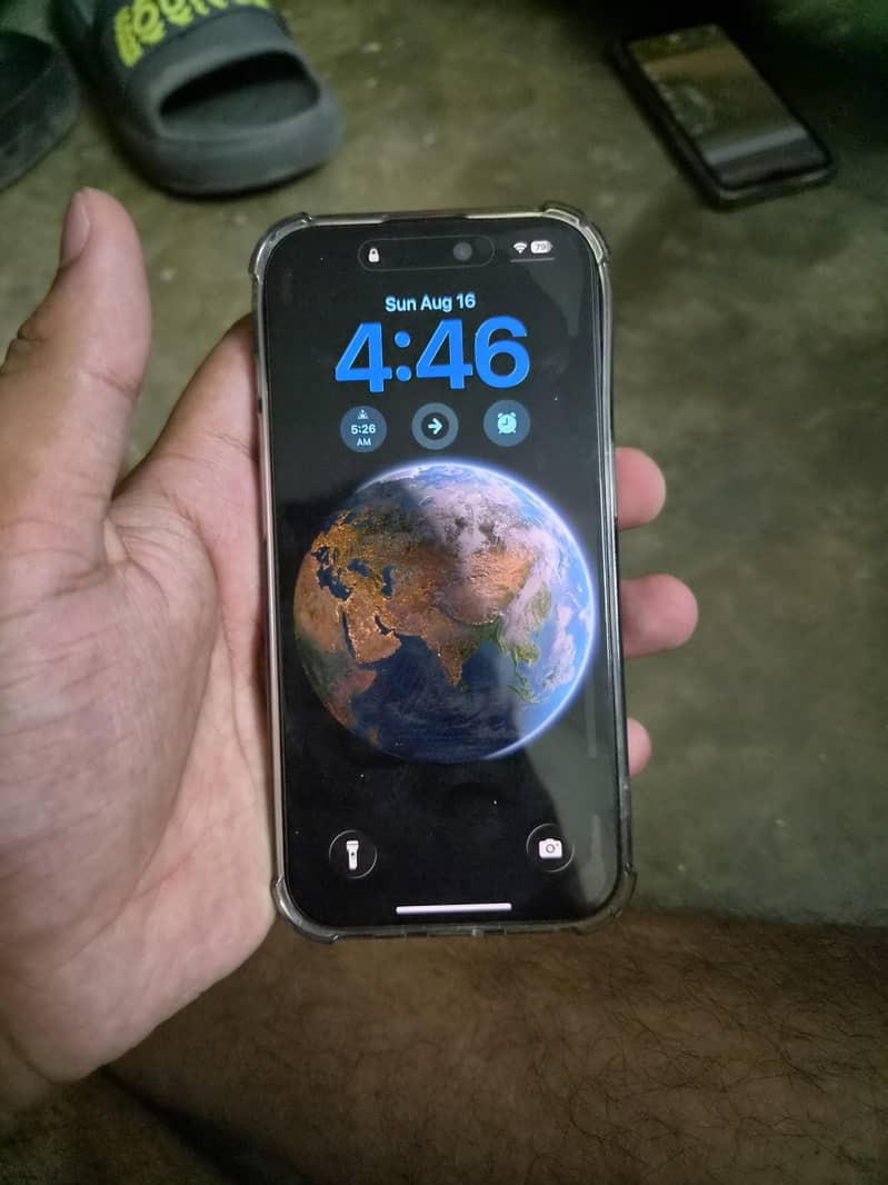 Apple iPhone 15 Pro 0