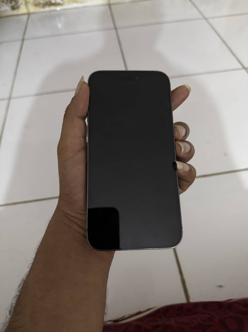 Apple iPhone 14 Pro Max 4