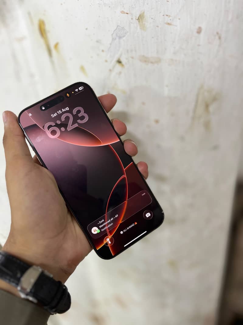 Apple iPhone 16 Pro Max 3