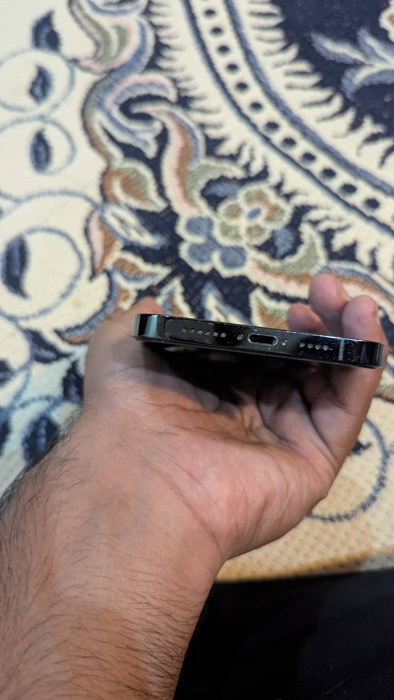 Apple iPhone 12 Pro Max 2