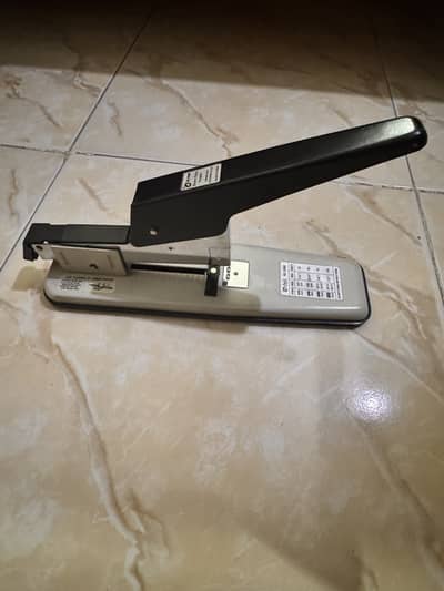 Heavy Duty Stapler