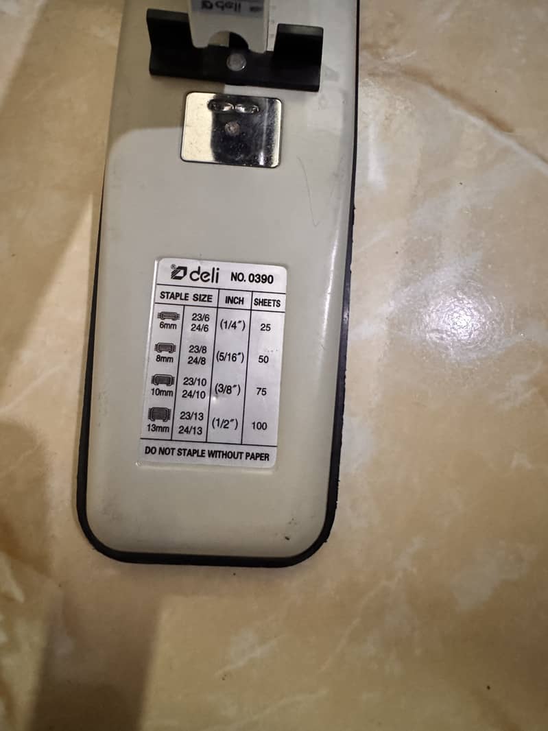 Heavy Duty Stapler 2