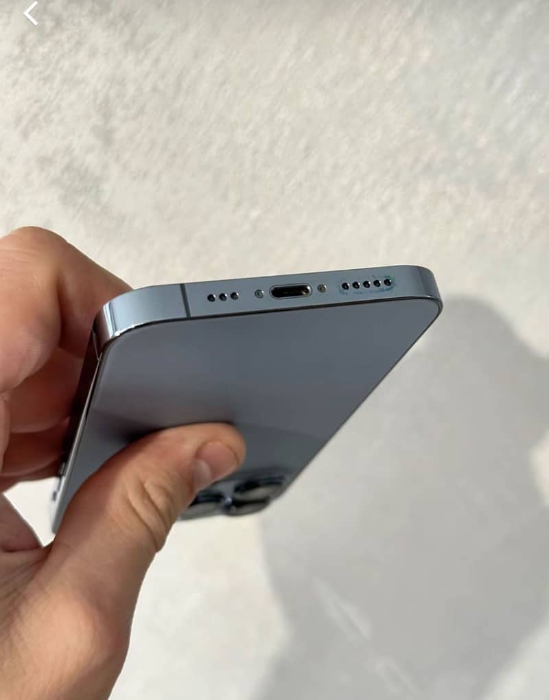 Apple iPhone 13 Pro 4