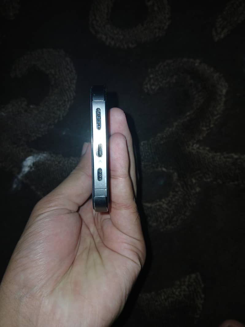 Apple iPhone 13 Pro 0