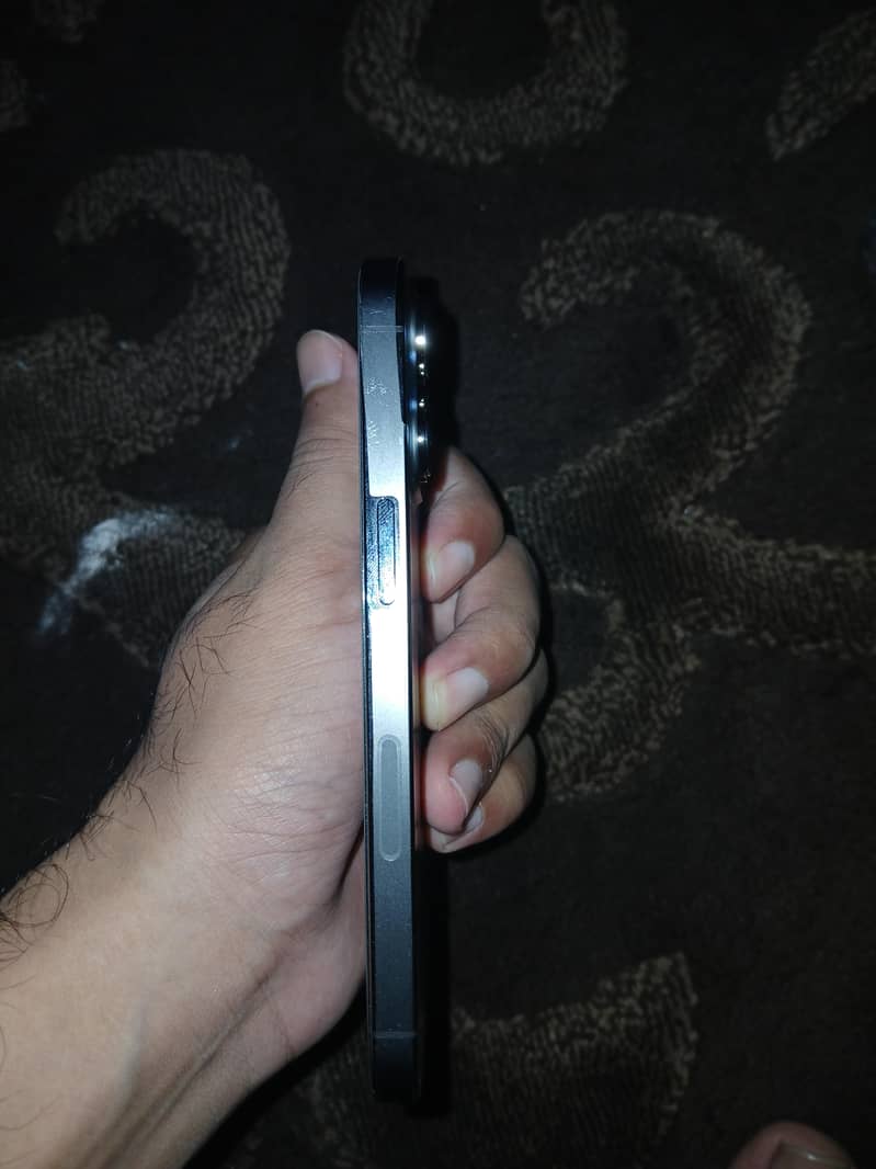 Apple iPhone 13 Pro 1