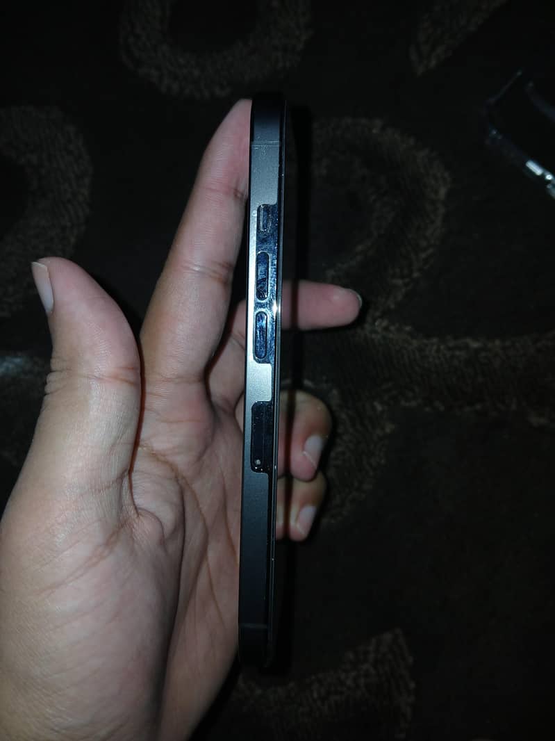 Apple iPhone 13 Pro 3