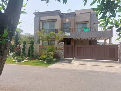 22 MARLA ELEGANT AND FULLY MAINTAINED OWNER BUILT CORNER FACING PARK BUNGALOW WITH SOLAR SYSTEM IS AVAILABLE IN THE BEST BLOCK OF DHA LAHORE.
