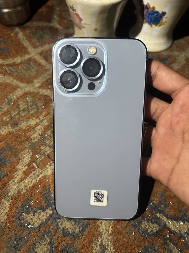 Apple iPhone 13 Pro 2
