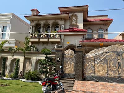 5 BEDROOM SPANISH-DESIGN HOUSE | PRIME LOCATION | DHA PHASE 6, LAHORE