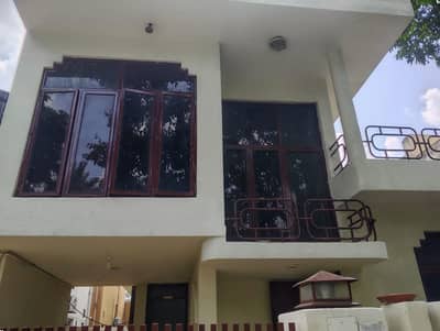 10 MARLA ELEGANT SINGLE STOREY BUNGALOW IS AVAILABLE IN THE BEST BLOCK OF DHA LAHORE | BASEMENT HALL