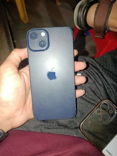 Apple iPhone 13