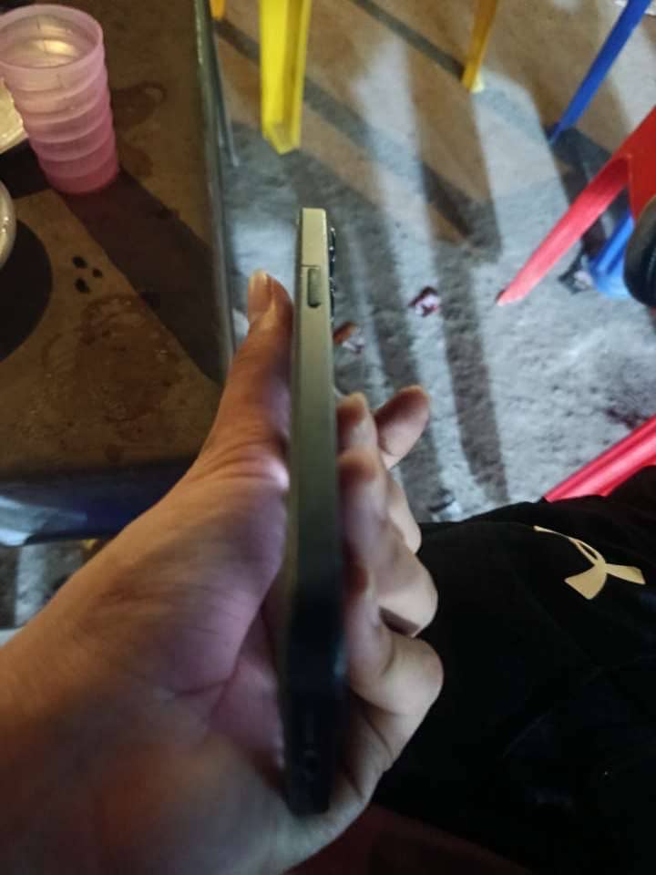 Apple iPhone 13 5