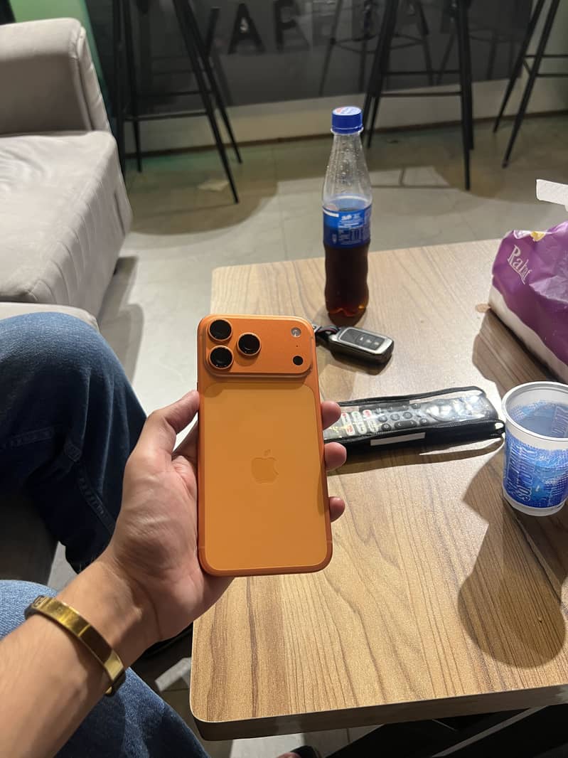 Apple iPhone 17 Pro Max 1