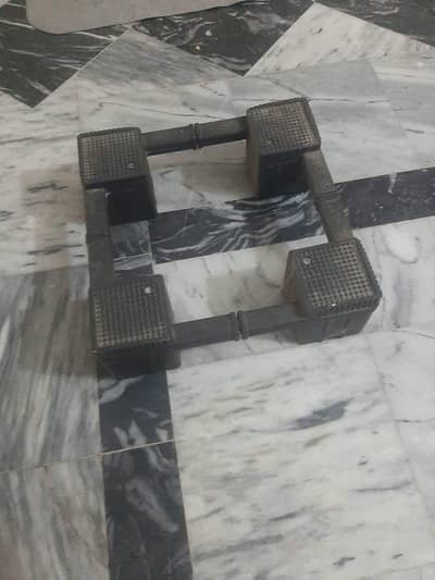 dispenser stand chowki