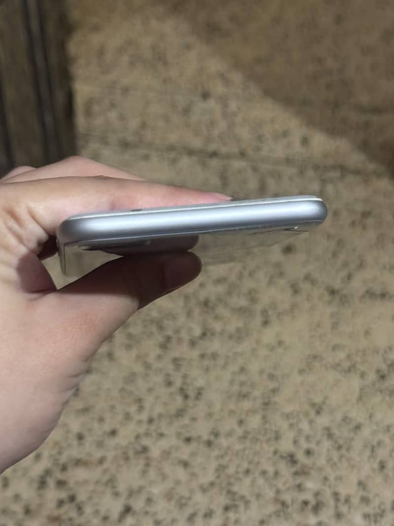 Apple iPhone 8 Plus 2