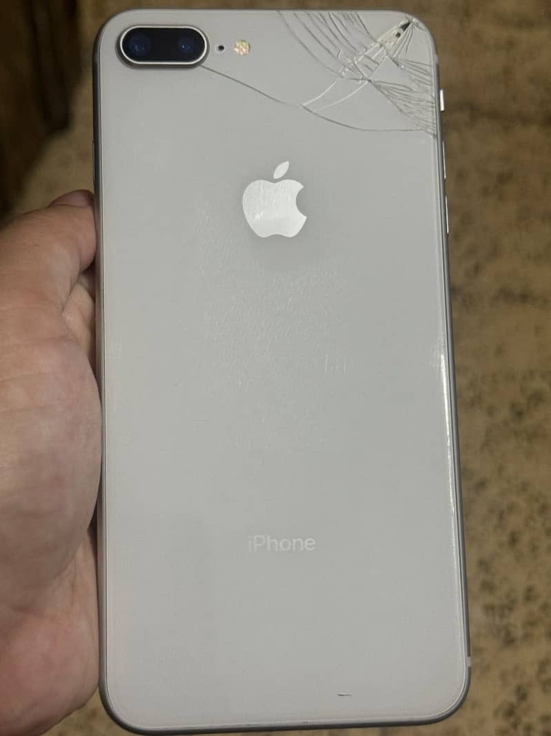 Apple iPhone 8 Plus 4