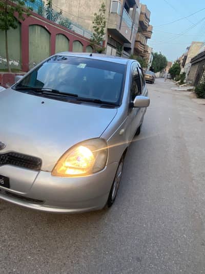 Toyota Vitz 2000