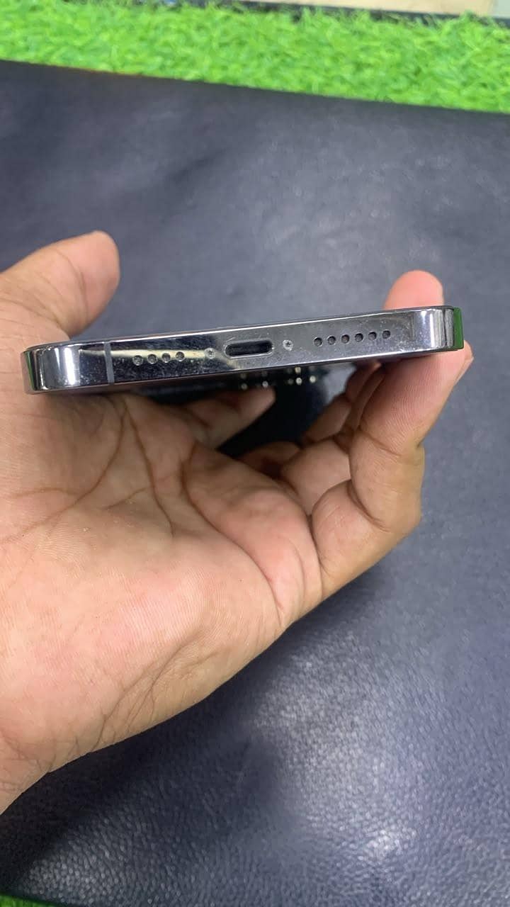 Apple iPhone 12 Pro Max 3