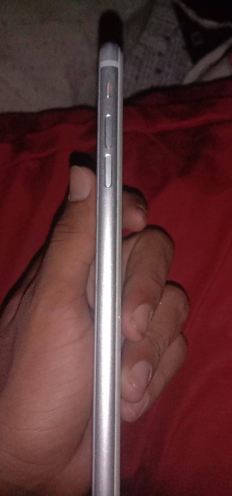 Apple iPhone 8 Plus 1