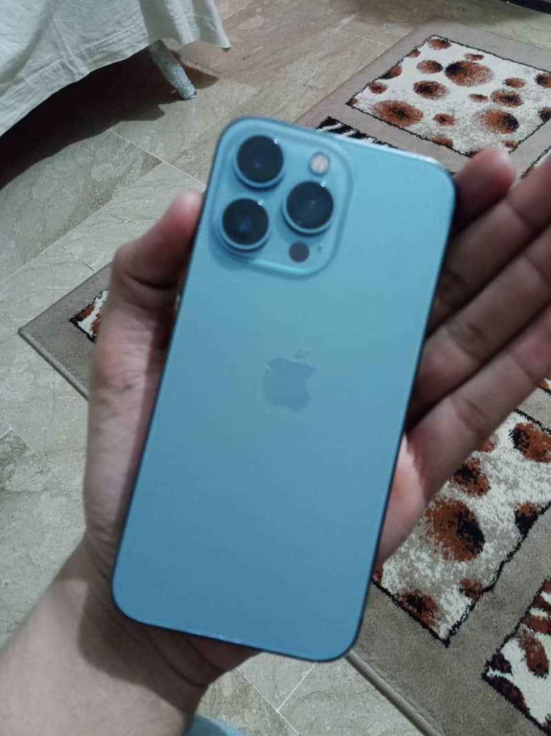 Apple iPhone 13 Pro 6