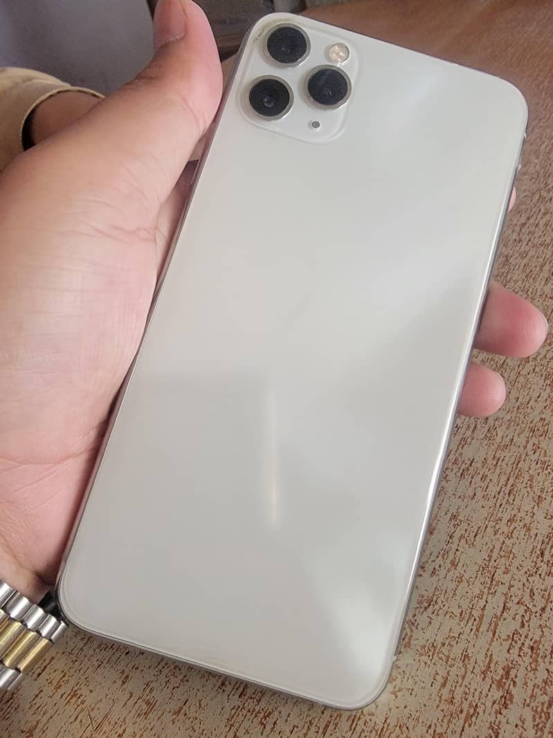 Apple iPhone 11 Pro Max 6