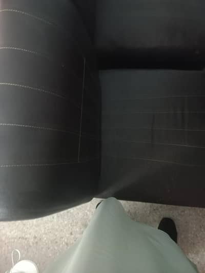 I have 1 seater sofa 4 pieces in good condition