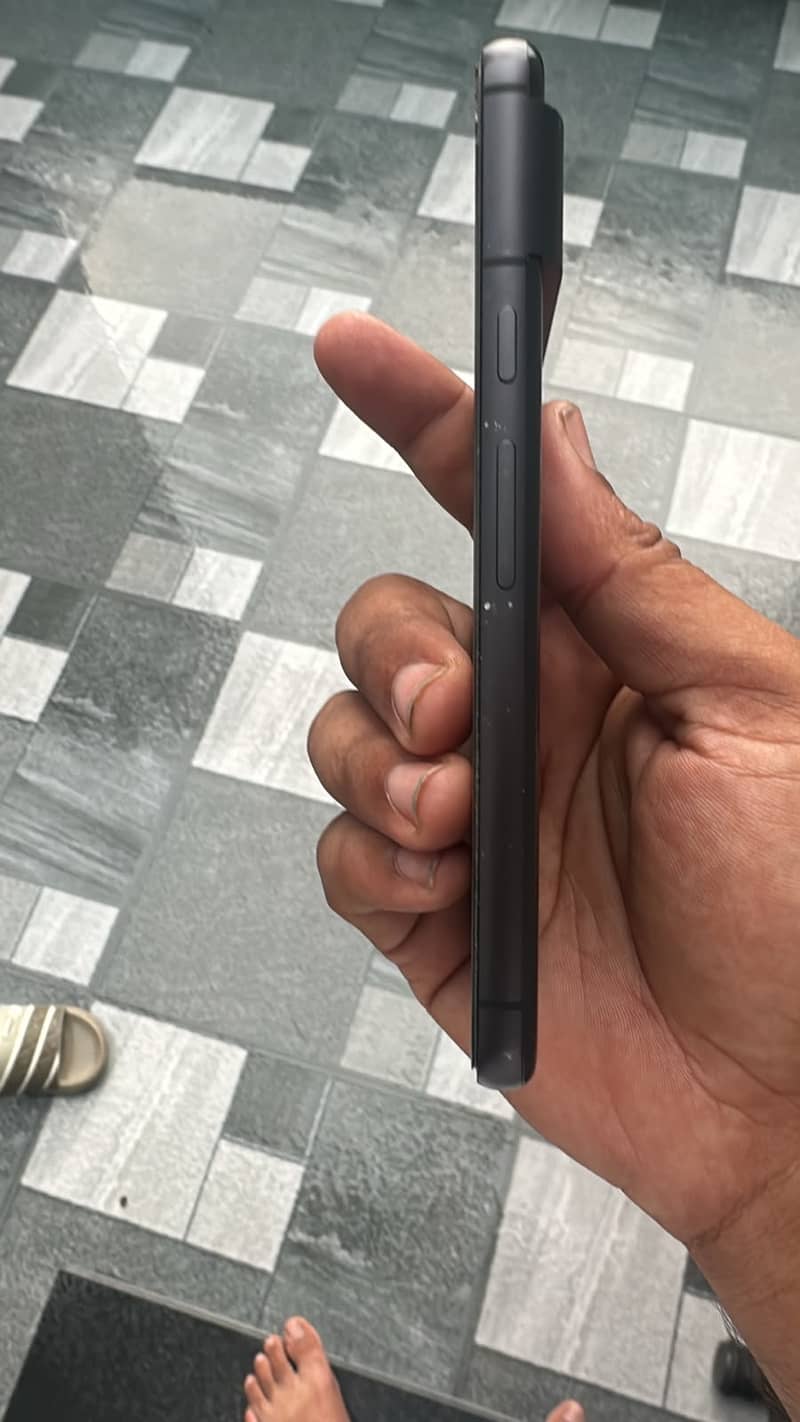 Google Pixel 8 4