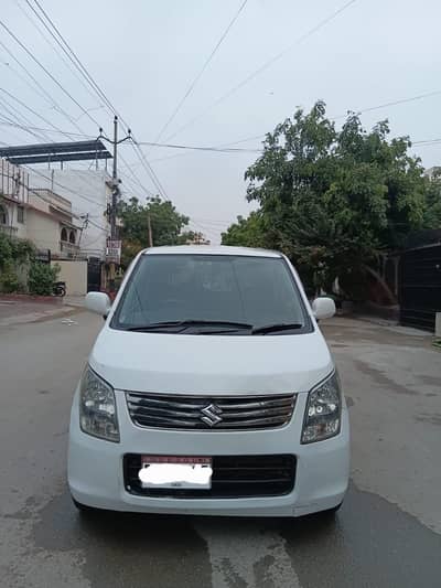 Pearl White Full Option Contact 03096292018