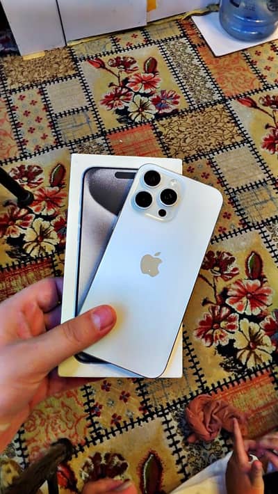 Apple iPhone 15 Pro Max jv with box